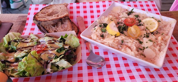 Restaurant Le Père Camembert à Honfleur, France