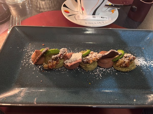 Restaurant Le Petit Louis à Aigues-Mortes, France