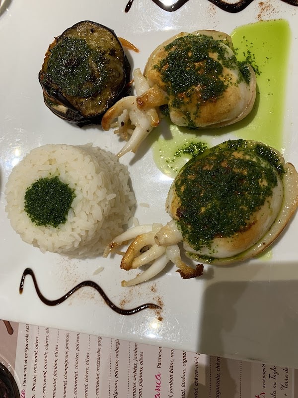 Le petit M – restaurant pizzeria à Aigues-Mortes, France