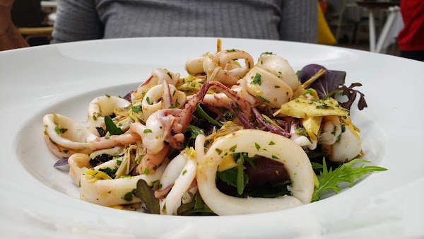 Restaurant Le Petit Port à Menton, France