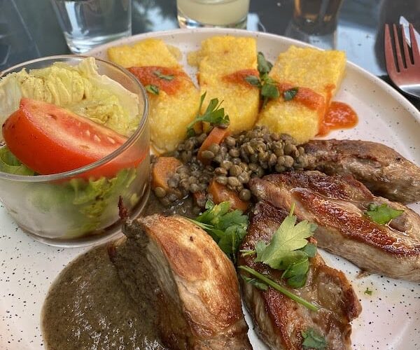 Restaurant le petit resto à Peynier, France