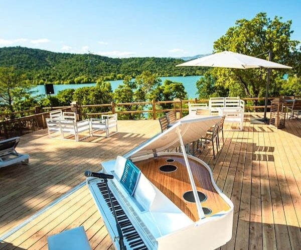 Restaurant Le Ponton / Lac de Saint-Cassien à Tanneron, France