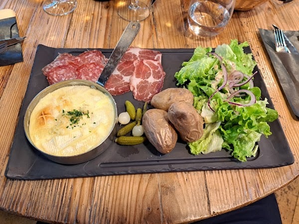 Restaurant Le Pré de Foire à Cluses, France