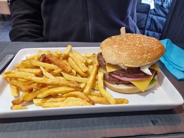 Restaurant LE PRIMO à Carrières-sous-Poissy, France