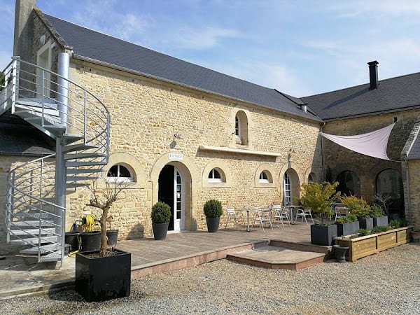 Le Quarante-Neuf : Hôtel et Restaurant à Saint-Vigor-le-Grand, France