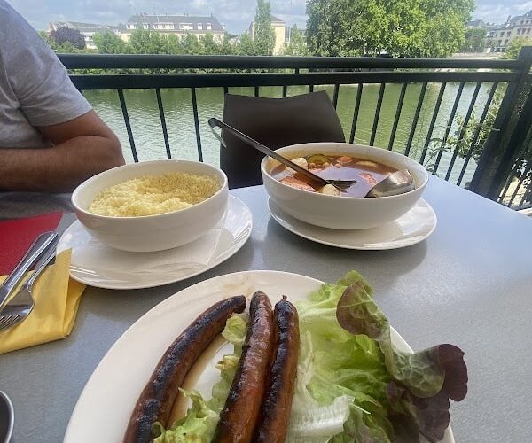 Restaurant Le Repère à Compiègne, France