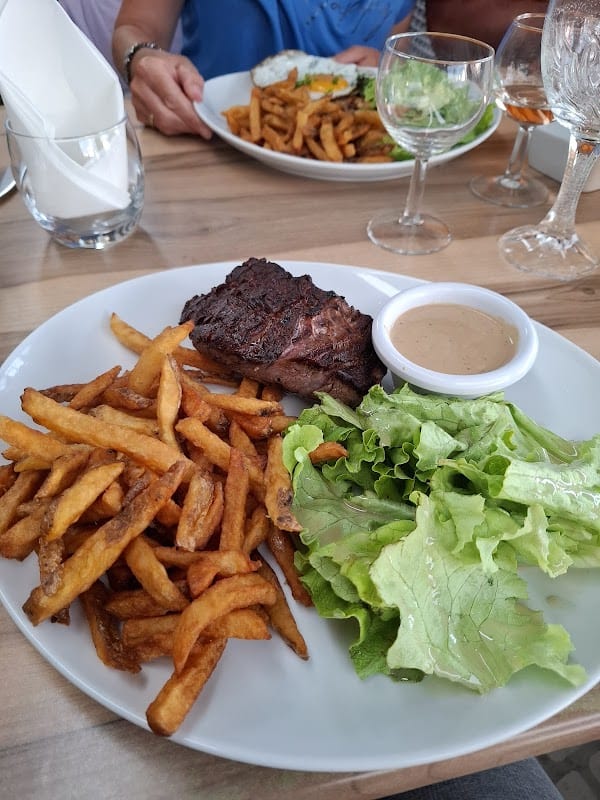 Restaurant Le Sexton Côté Mer à Ver-sur-Mer, France