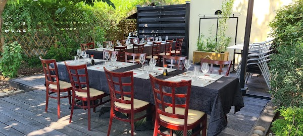 LE SHOGUN – Restaurant japonais – Pessac (Terrasse & Parking) à Pessac, France