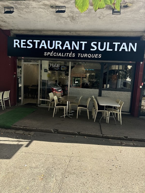 Le Sultan Restaurant à Clichy-sous-Bois, France