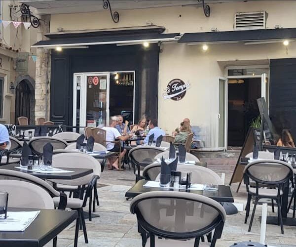 Restaurant Le Temple à Hyères, France