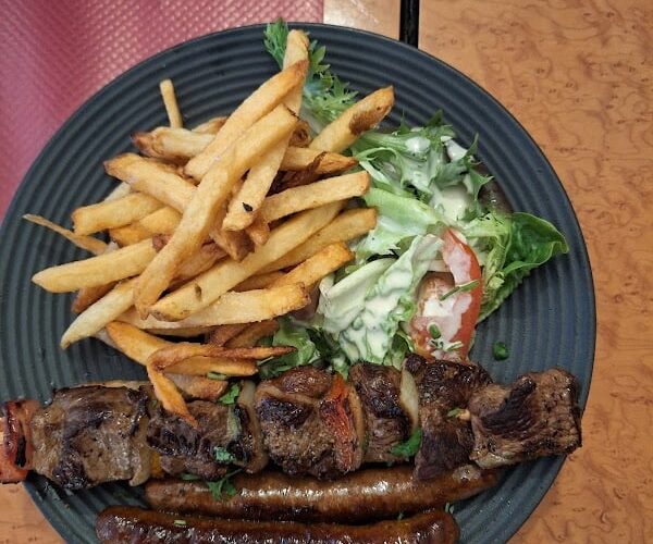 Restaurant Le Terminus de Saint-Denis chez moustache à Saint-Denis, France