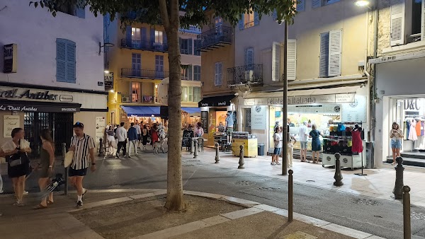 Restaurant Le Vieil Antibes à Antibes, France