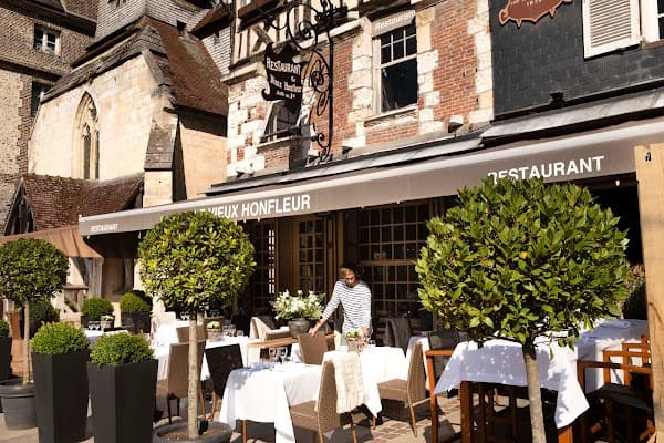 Le Vieux Honfleur Restaurant – Service continu le week-end à Honfleur, France