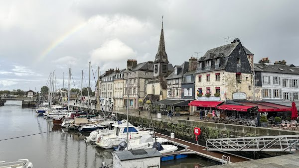 Le Vieux Honfleur Restaurant – Service continu le week-end à Honfleur, France