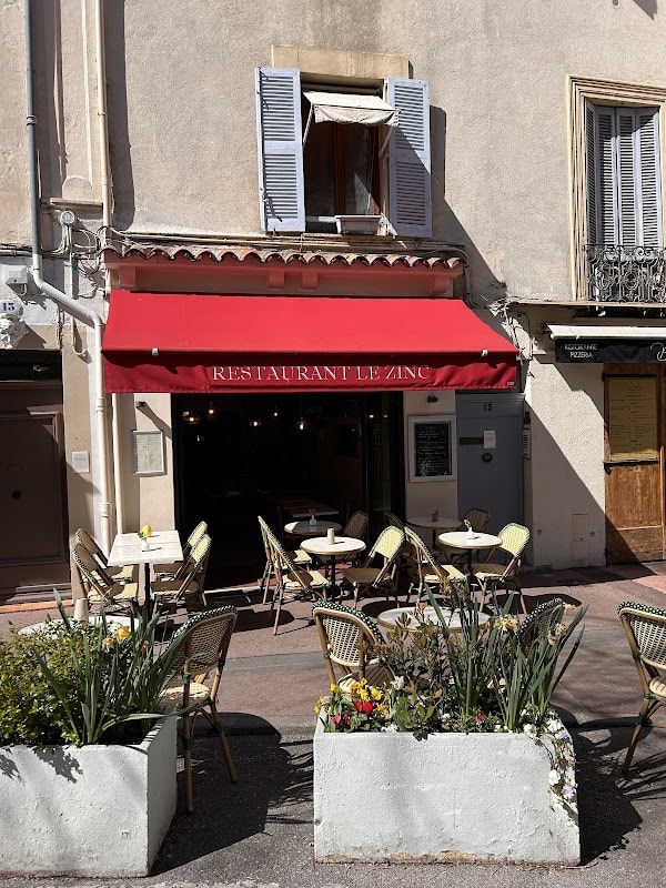 Restaurant Le Zinc à Antibes, France