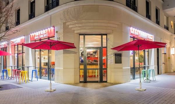 Restaurant L’Emphase à Chessy, France