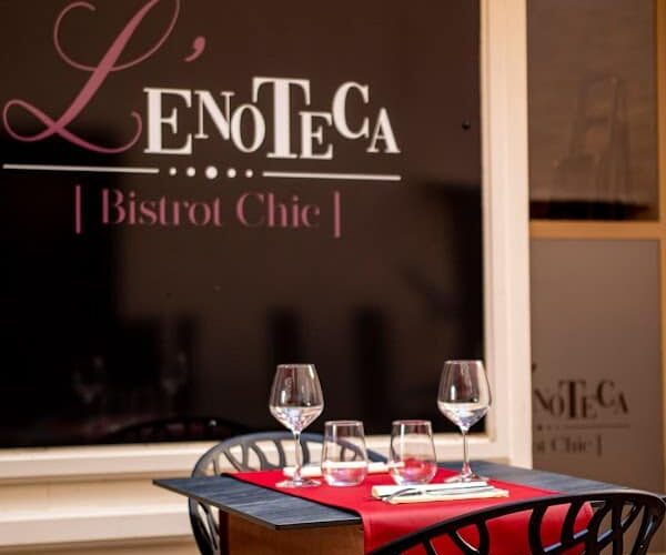 Restaurant L’Enoteca bistrot chic à Hyères, France