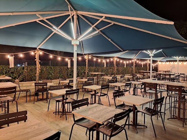 Restaurant Léon Fish Brasserie – Melun à Vert-Saint-Denis, France