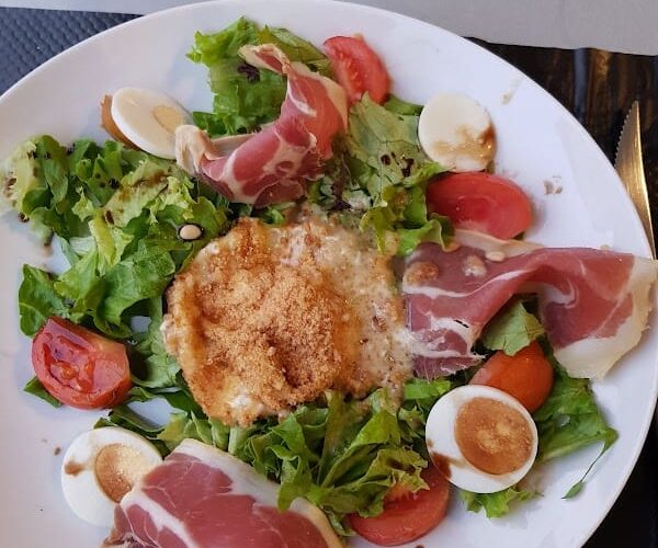Restaurant Les Arcades à Mauléon-Licharre, France