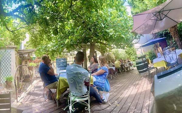 Restaurant Les Sarments à Puyloubier, France