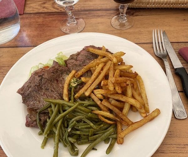 Restaurant Les Trois Chênes à Erbray, France
