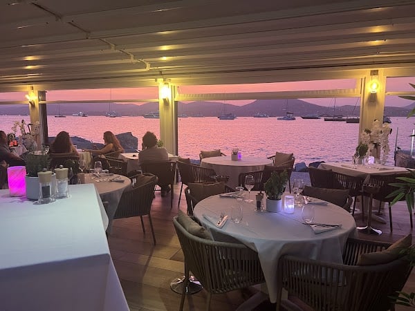 Restaurant Les Viviers du Pilon à Saint-Tropez, France