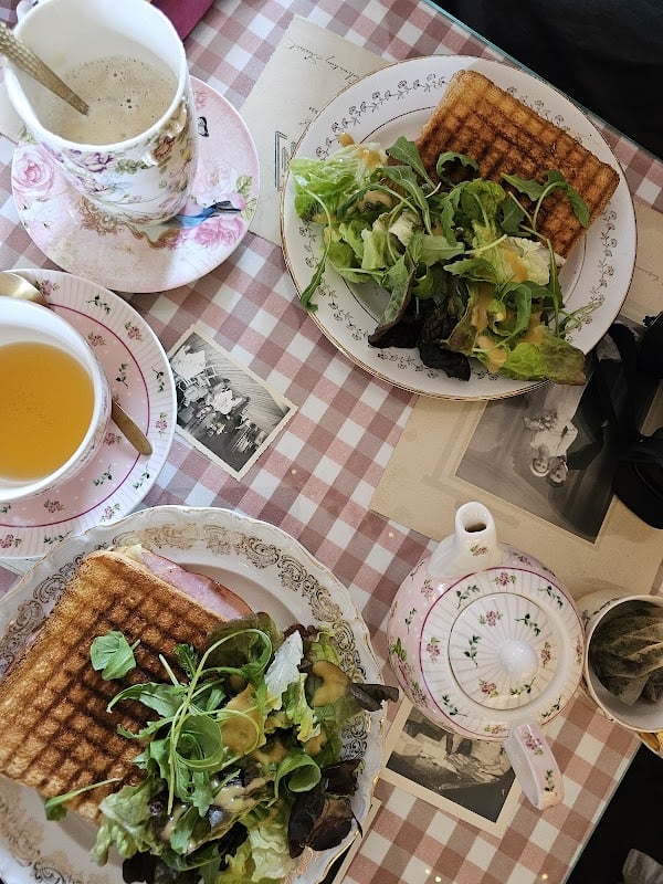 Restaurant Les Volets Roses à Bayeux, France