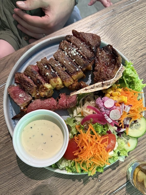 L’hangar restaurant à Marche-en-Famenne, Belgique