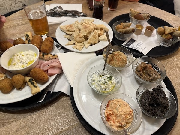 Restaurant L’idéal food-court challans à Challans, France