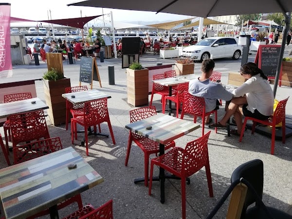 Restaurant L’Instant Gourmand Glacier-Crêperie-Salon de Thé à Six-Fours-les-Plages, France