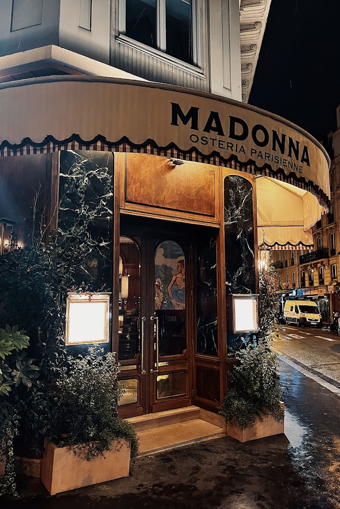Restaurant Madonna à Paris, France