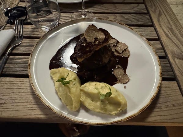 Restaurant Maison & Bistrot grand boise à Rousset, France