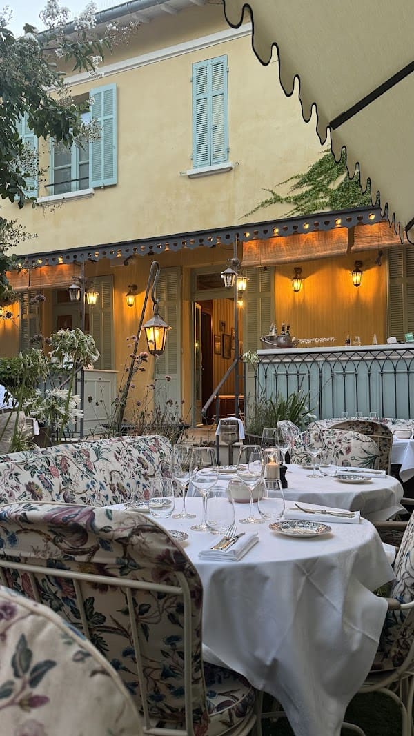 Restaurant Maison Revka Saint-Tropez à Saint-Tropez, France