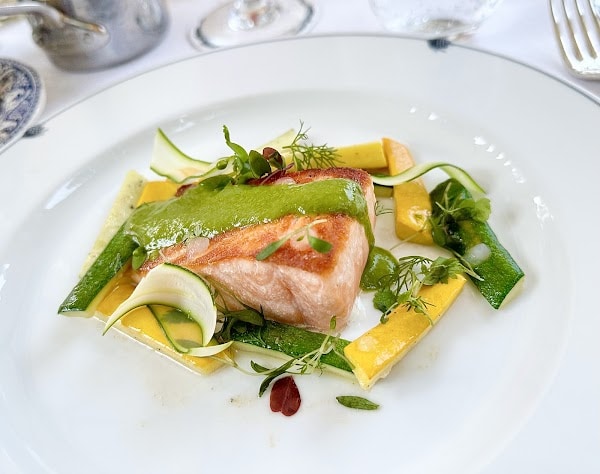 Restaurant Maison Revka Saint-Tropez à Saint-Tropez, France