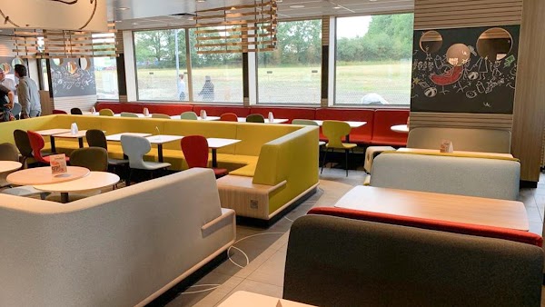 Restaurant McDonald’s à Châteaubriant, France