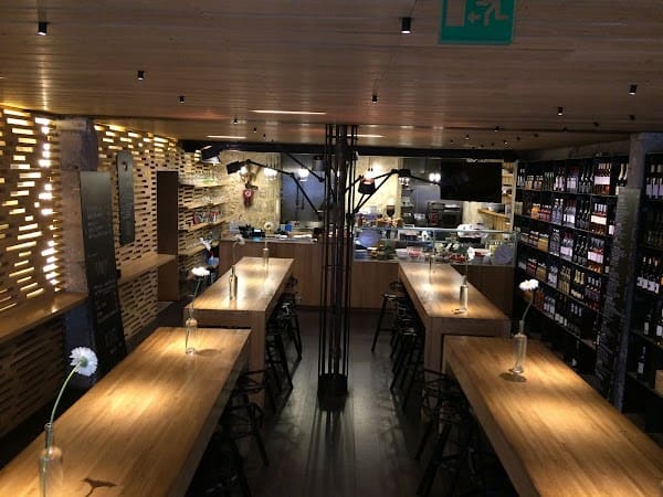 Restaurant Midi Minuit à Angoulême, France