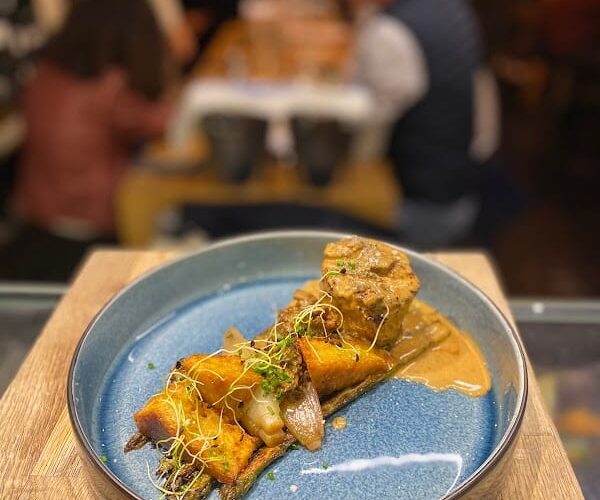 Restaurant Midi Minuit à Angoulême, France