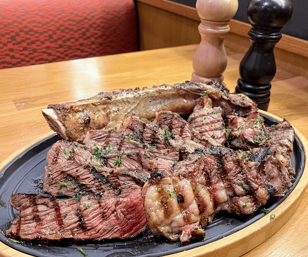 Restaurant Mouton Blanc à Poissy, France