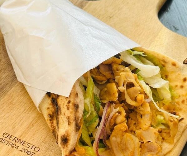 Restaurant Naan Pizza à Juvignac, France