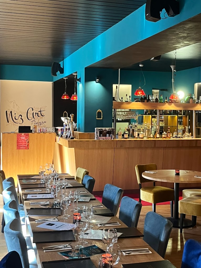 Restaurant Niz Art Piazza à Rambrouch, Luxembourg