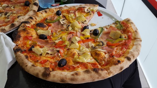 Restaurant Nonna Rosa à Cluses, France