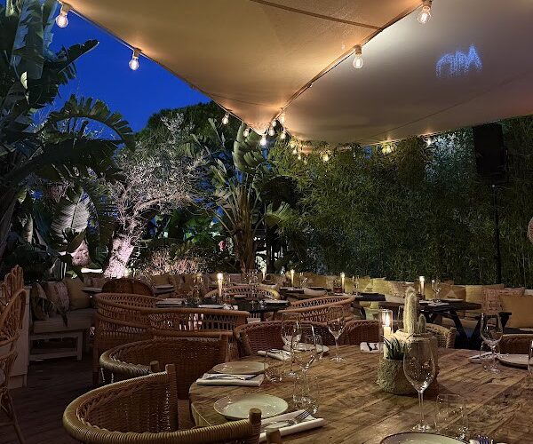 Restaurant NÜSA Saint-Tropez à Saint-Tropez, France