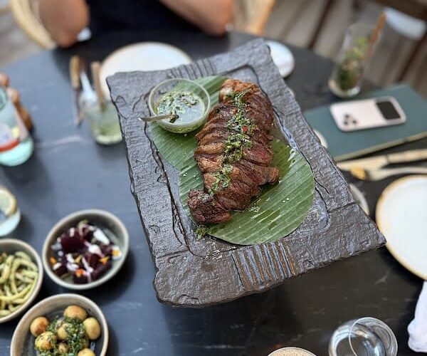 Restaurant NÜSA Saint-Tropez à Saint-Tropez, France