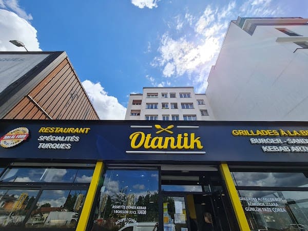 Otantik Restaurant à Bondy, France