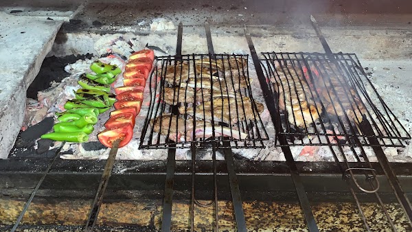 Otantik Restaurant à Bondy, France
