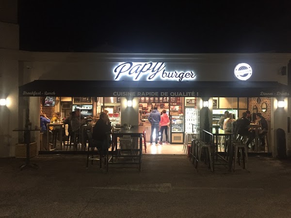 Restaurant Papy Burger à Saint-Tropez, France