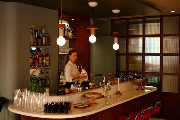 Restaurant pas sages à Versailles, France