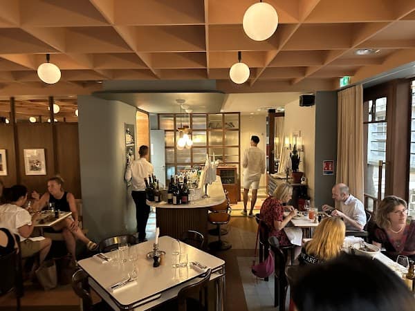 Restaurant pas sages à Versailles, France