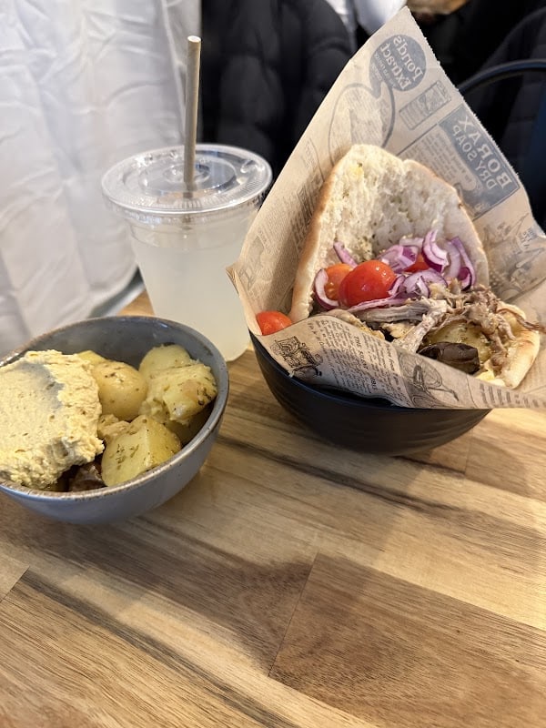 PITA, Restaurant de cuisine grecque et méditerranéenne – Grands Boulevards à Paris, France