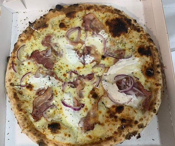 Restaurant Pizzenostra feu de bois europe à Montfermeil, France